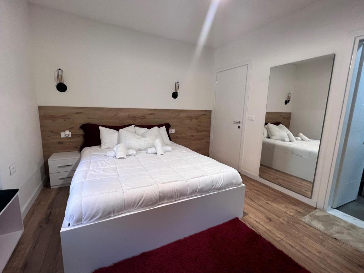 טיראנה Grand Park & Bllok Area Rooms מראה חיצוני תמונה